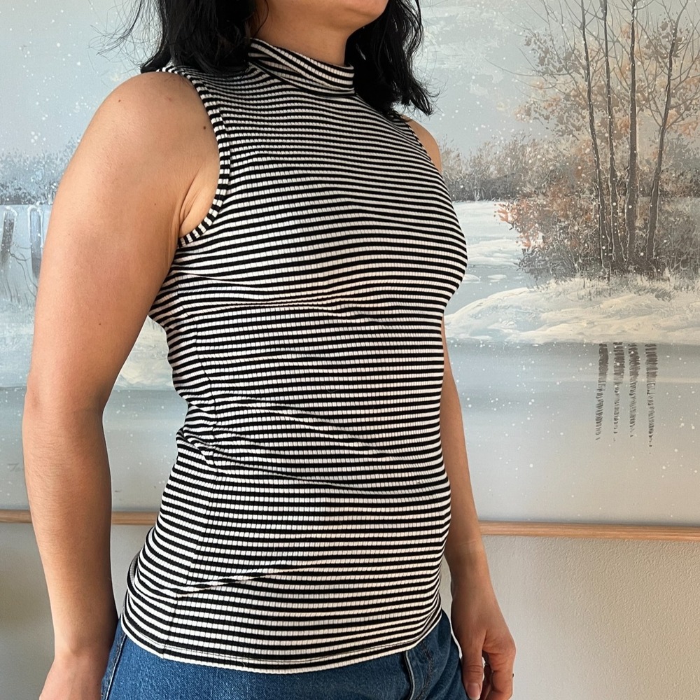 Athleta Striped Sleeveless Turtleneck Top Black White Ribbed‎ Womens Small - Picture 9 of 10